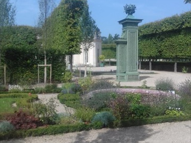 padiglioni e giardini fra grand e petit trianon (70)